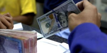Tren Melemah Lanjut, Bank Patok Rupiah 16.500 Per Dollar