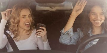 Psikologi Ungkap 7 Sifat Unik Pengucap Terima Kasih di Jalan