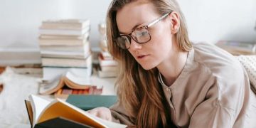 5 Tanda Orang Introvert Cerdas Emosional, Salah Satunya Kesadaran Diri Tinggi