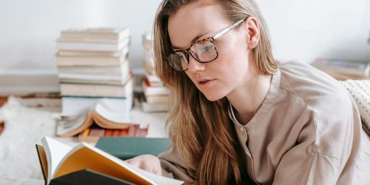 5 Tanda Orang Introvert Cerdas Emosional, Salah Satunya Kesadaran Diri Tinggi