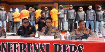 Geng Rusia dan Pejabat Imigrasi Tipu Ratusan Korban, Ini Peran 4 Tersangka