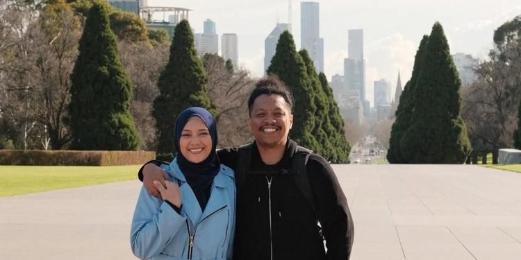 10 Foto Keluarga Permatasari Berjalan-jalan di Melbourne