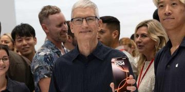 Apple Kena Biaya Tambahan 300 Juta Dolar Akibat Perang Dagang Trump