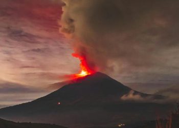 Daftar 10 Gunung Berapi Aktif di Indonesia, 3 di NTT