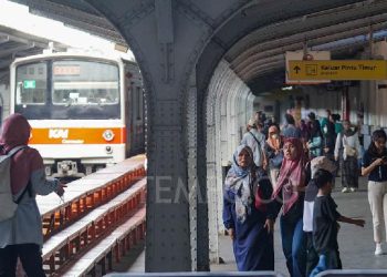 KAI Selidiki Penyebab KRL Bogor-Jakarta Kota Turun