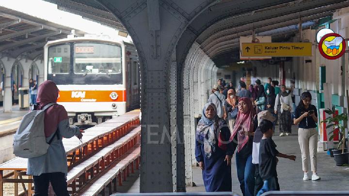 KAI Selidiki Penyebab KRL Bogor-Jakarta Kota Turun