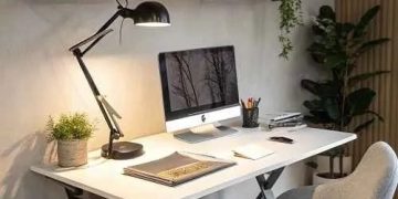 6 Meja Komputer Minimalis yang Menambah Kesan Estetik!