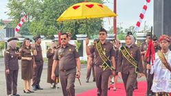 Kajari Baru Kotamobagu Diterima dengan Adat Bolaang Mongondow
