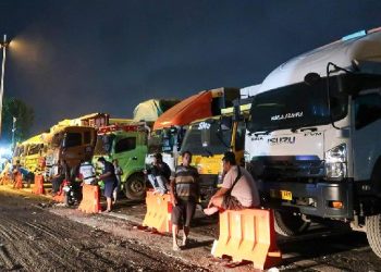 Blokade Pelabuhan Ketapang, Sopir Truk Desak Tambah Kapal Ke Gilimanuk