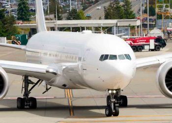 Pesawat Bermesin Ganda Terbesar Dunia Mulai Uji Coba