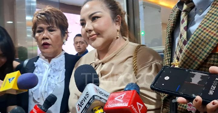 Lisa Mariana Hadiri Pemanggilan KPK