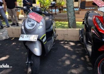 Penjual Es Teh Puyeng, Scoopy Kandas Tertipu Drama Resleting Rusak