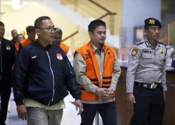 KPK Tetapkan Bupati Koltim dan 4 Orang Tersangka Suap RSUD