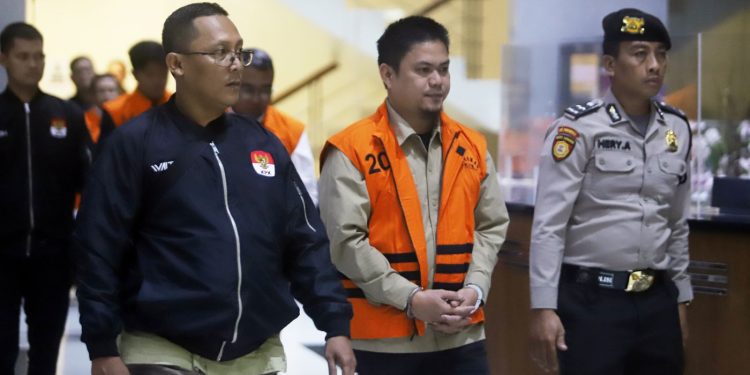 KPK Tetapkan Bupati Koltim dan 4 Orang Tersangka Suap RSUD