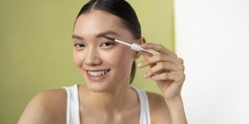 11 Serum Bulu Mata Terbaik untuk Tumbuhkan dan Tebalkan