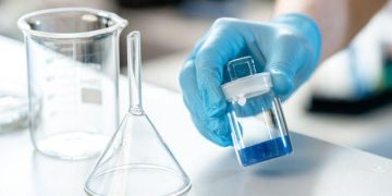 Apa Saja Kandungan Kimia dalam Air Keras?