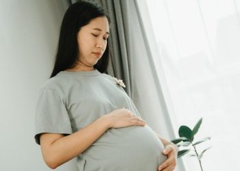 Cara Membedakan Cairan Keputihan, Air Ketuban, dan Air Kencing saat Hamil