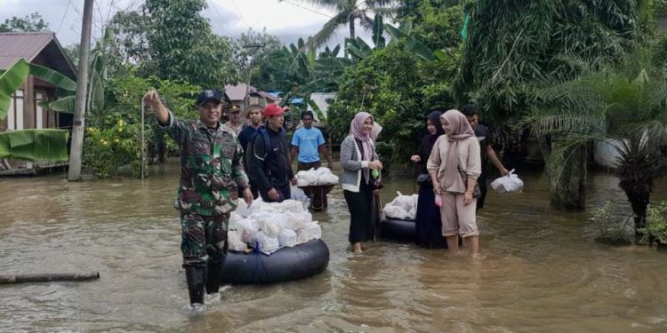 Warga Desa Masiraan HST Lakukan Ritual Obor untuk Permohonan Keselamatan