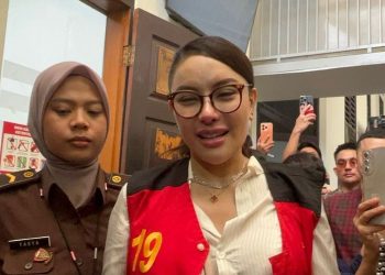 Nikita Mirzani Gugat Reza Gladys dan Suami Rp 114 Miliar, Kredibilitas Dihancurkan