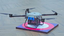 XLSMART dan ASTRAtech Rilis Drone Cerdas Berbasis 5G
