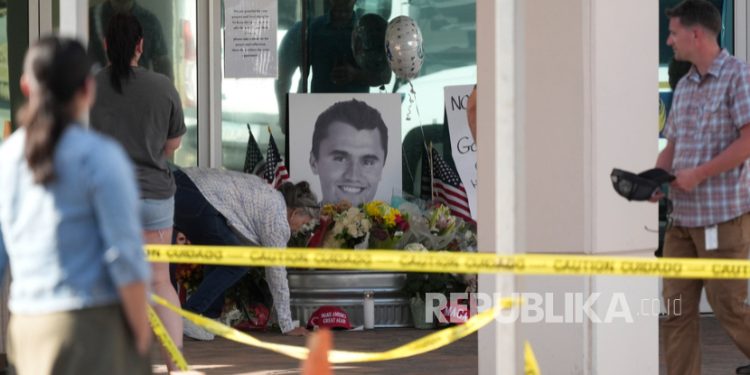 Tersangka Pembunuhan Charlie Kirk Ditangkap, Ini Identitas dan Pengakuan Keluarga