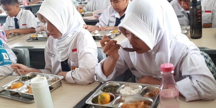 Siswa Teracuni MBG di Cipongkor Bandung Barat Meningkat, Kini 260 Orang