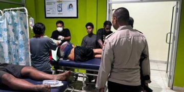 Tidur di Warung, Dua Sopir Truk Dibacok Pria Tak Dikenal