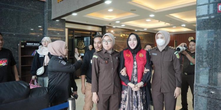 Mira Hayati, Terpidana Kasus Kosmetik Berbahaya, Dieksekusi Jaksa
