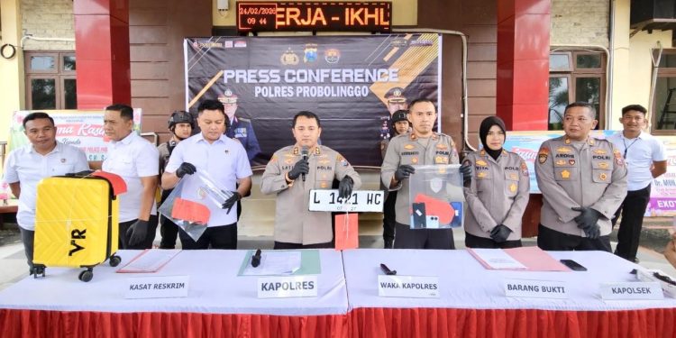 Peran Tiga Tersangka Pencurian Koper Wisatawan Thailand di Bromo