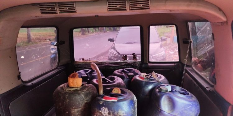 Polda Jatim ungkap penyimpanan solar subsidi di Lumajang, satu orang jadi tersangka