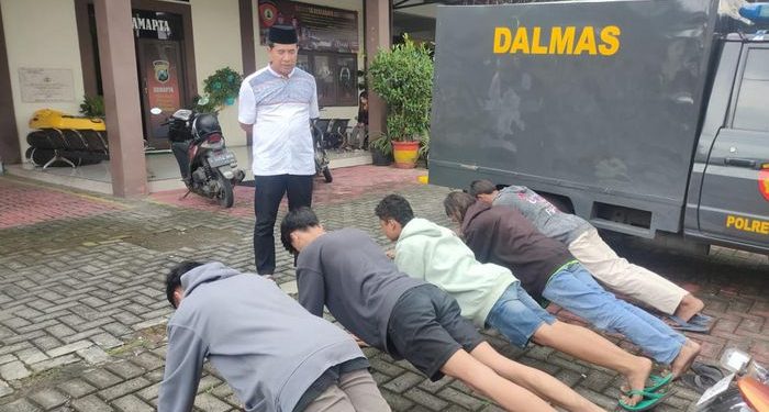 Kapolsek Kaliwungu Dikeroyok Pemuda Mabuk Saat Patroli Sahur